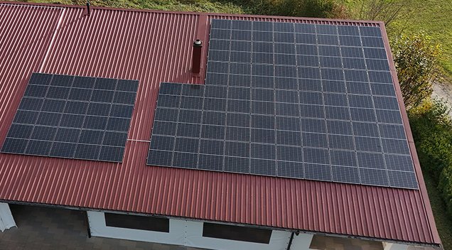 Das Bild zeigt eine Muster-PV-Anlage der SWP.